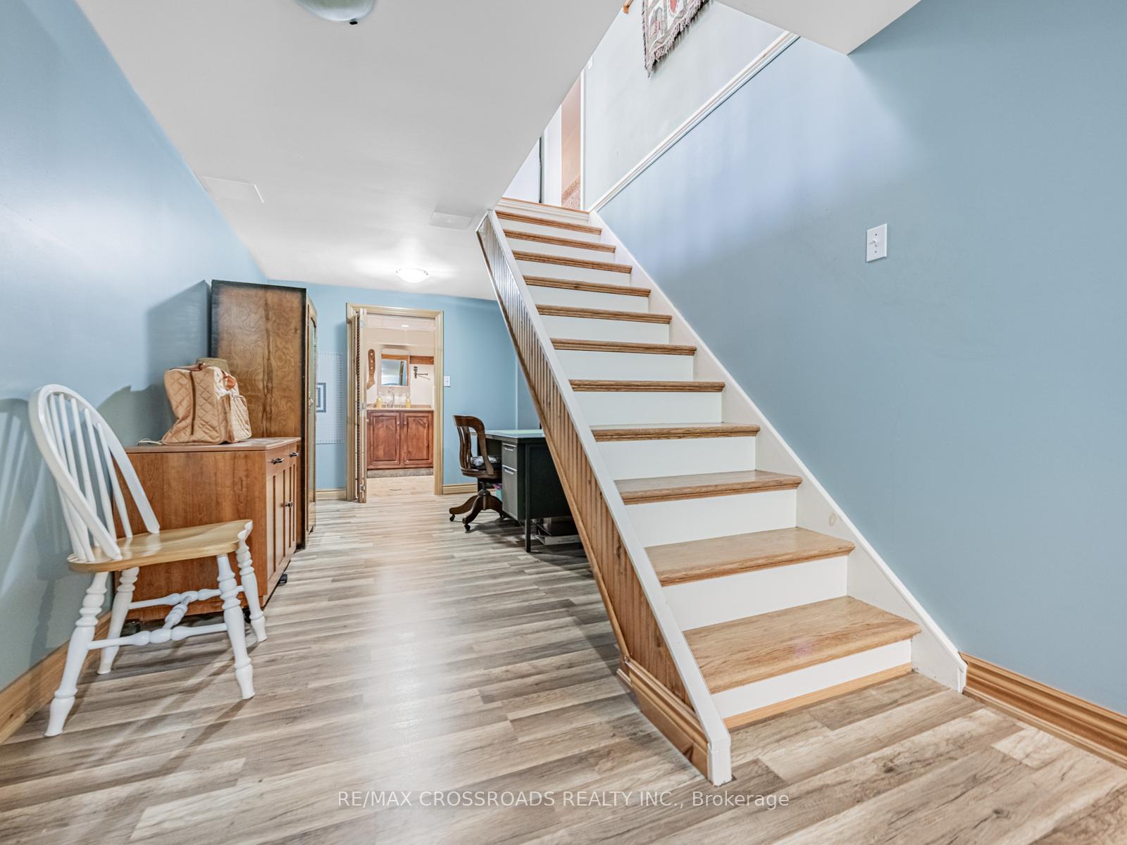 Photo 22 of 18 Underhill Avenue, Hamilton, Dundas — HOMEH