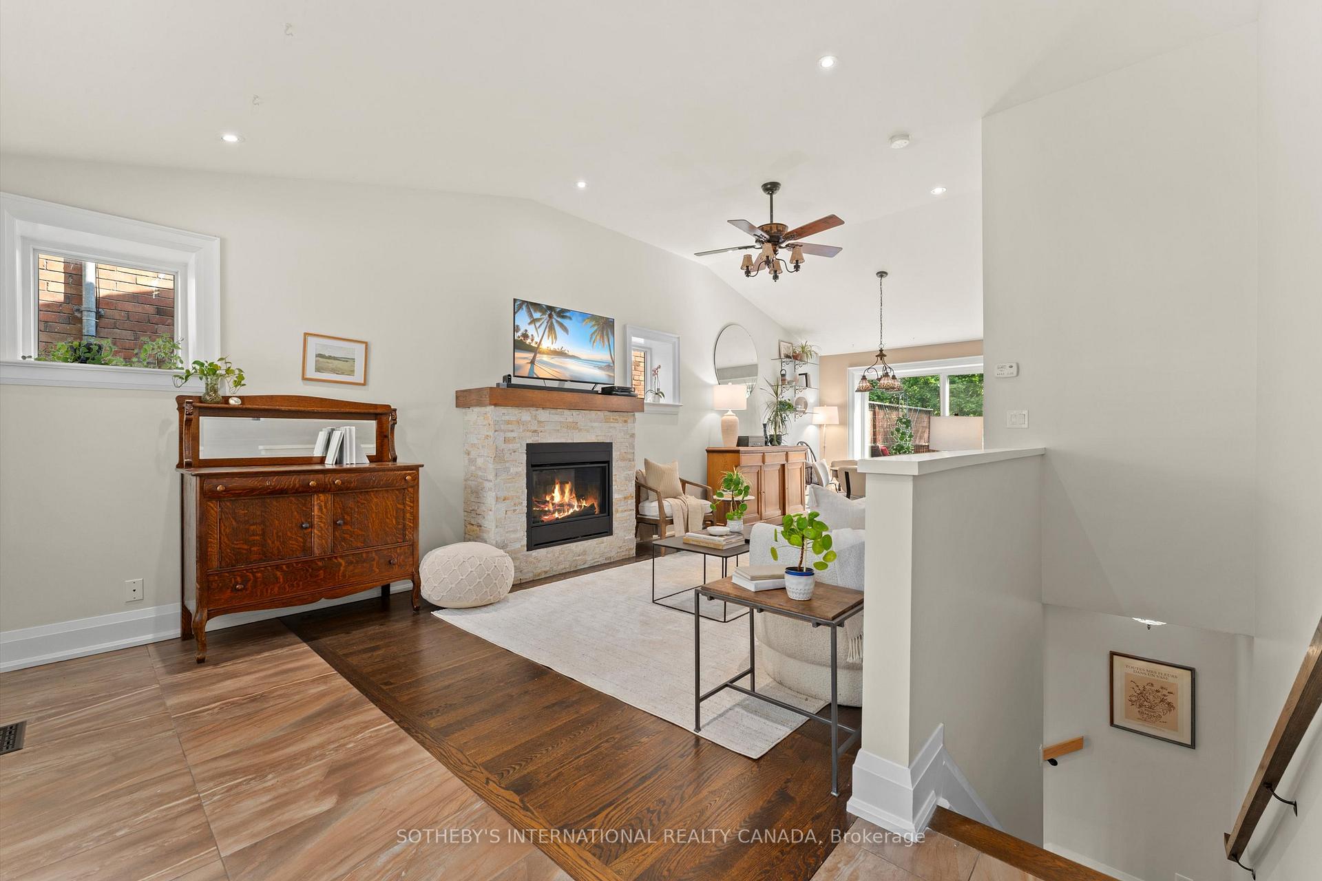 Photo 4 of 1A Bowmore Road, Toronto, Woodbine Corridor — HOMEH