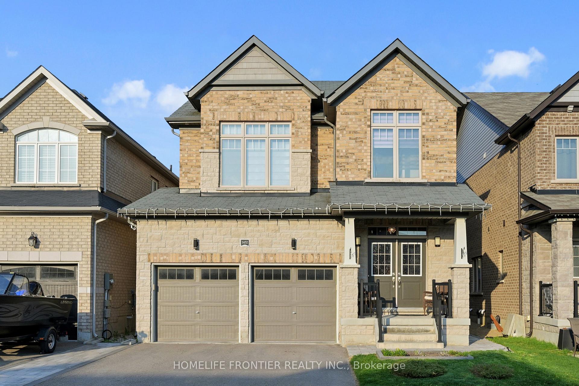 Front of 1452 Farrow Crescent