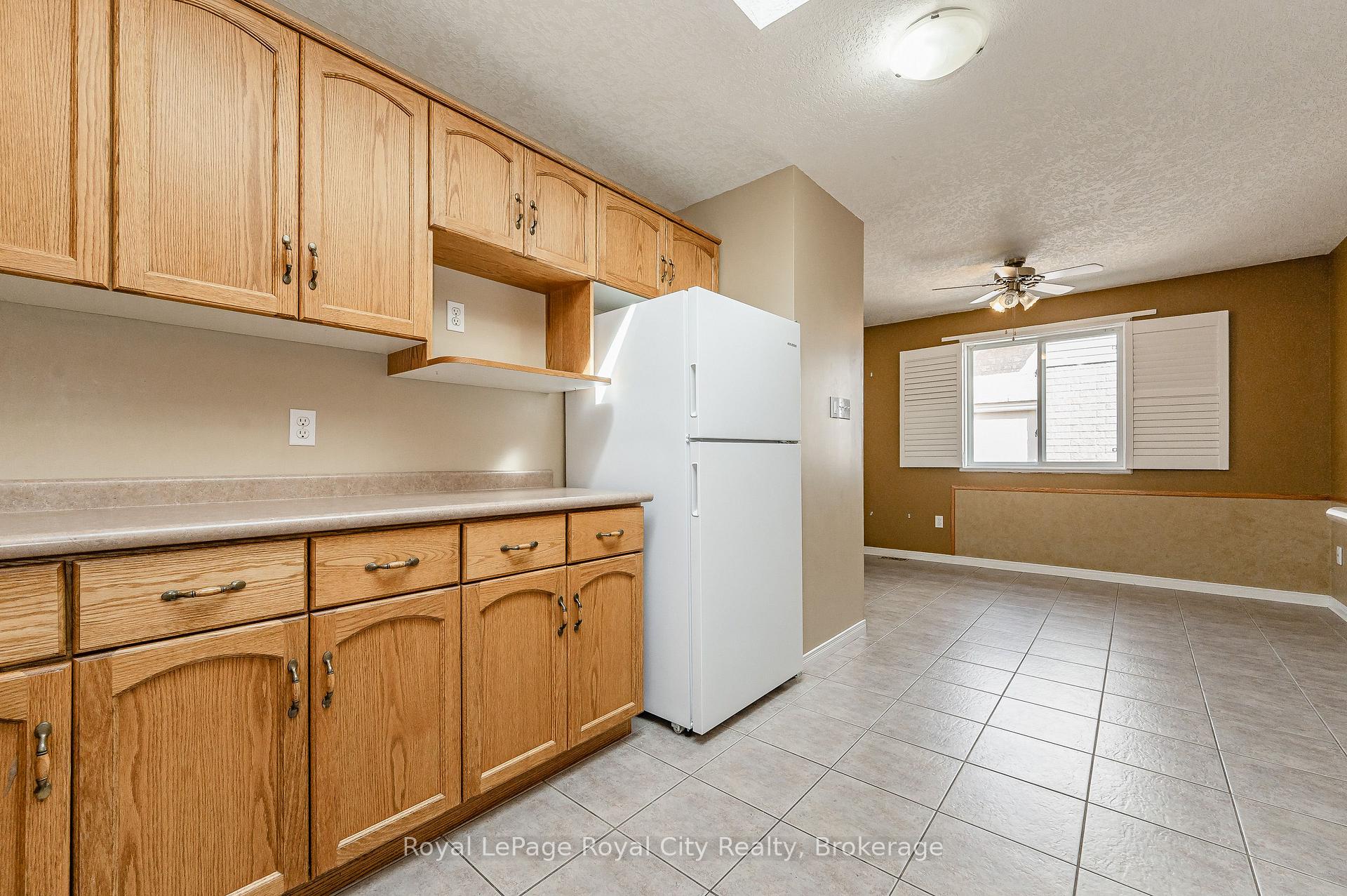 Photo 15 of 4 Bronwyn Place, Guelph, Willow West/Sugarbush/West Acres — HOMEH