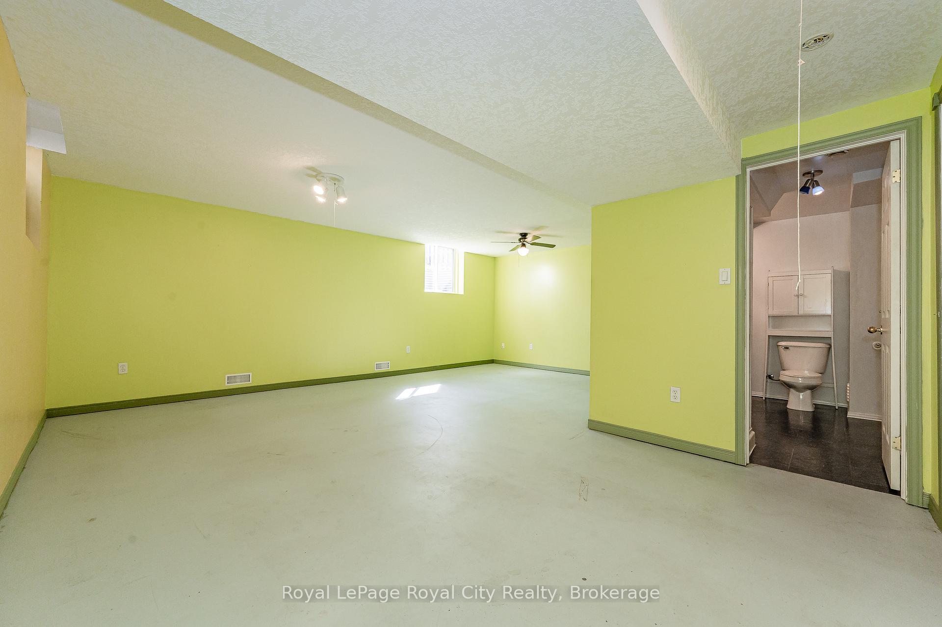Photo 26 of 4 Bronwyn Place, Guelph, Willow West/Sugarbush/West Acres — HOMEH