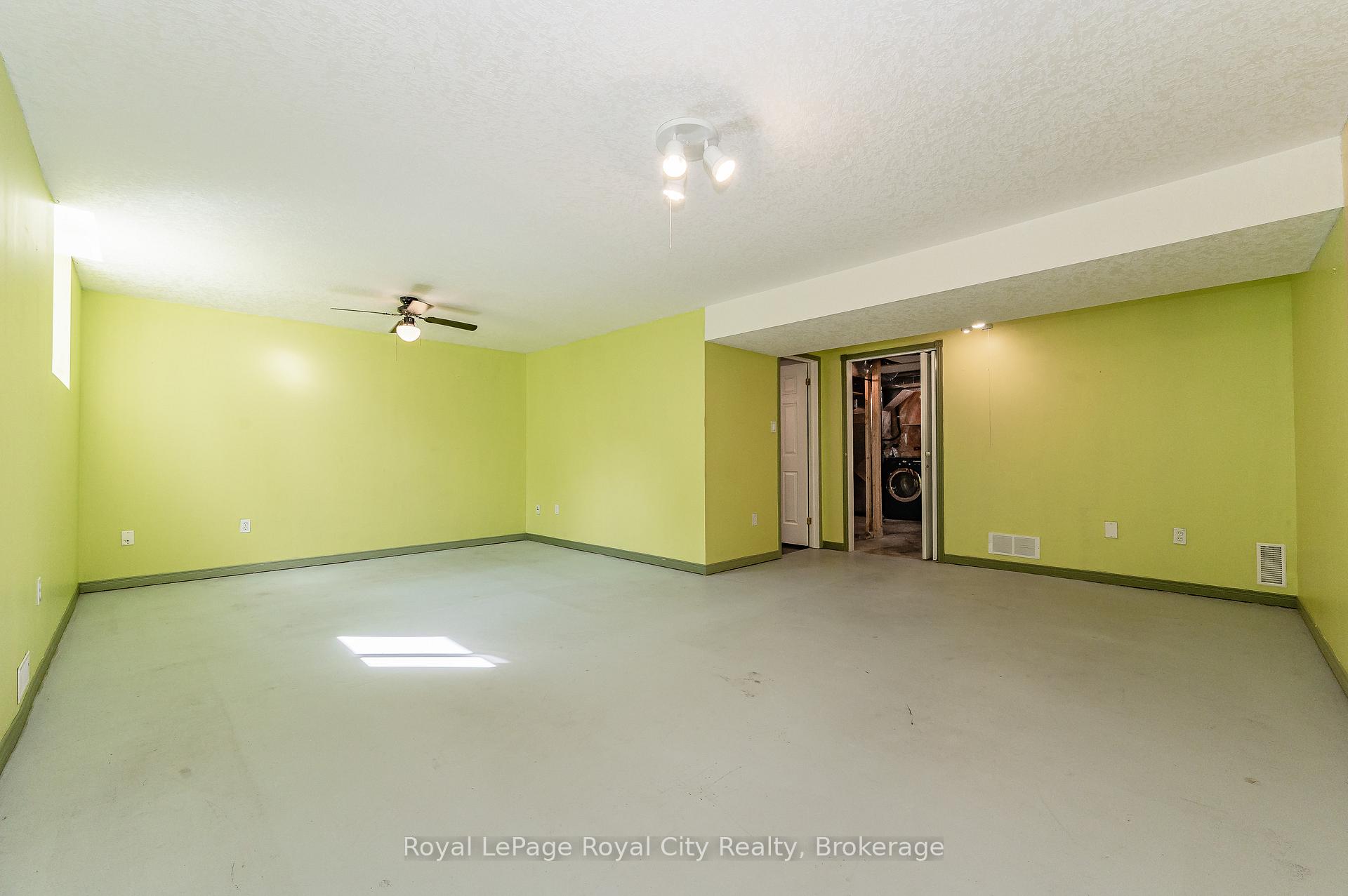 Photo 28 of 4 Bronwyn Place, Guelph, Willow West/Sugarbush/West Acres — HOMEH