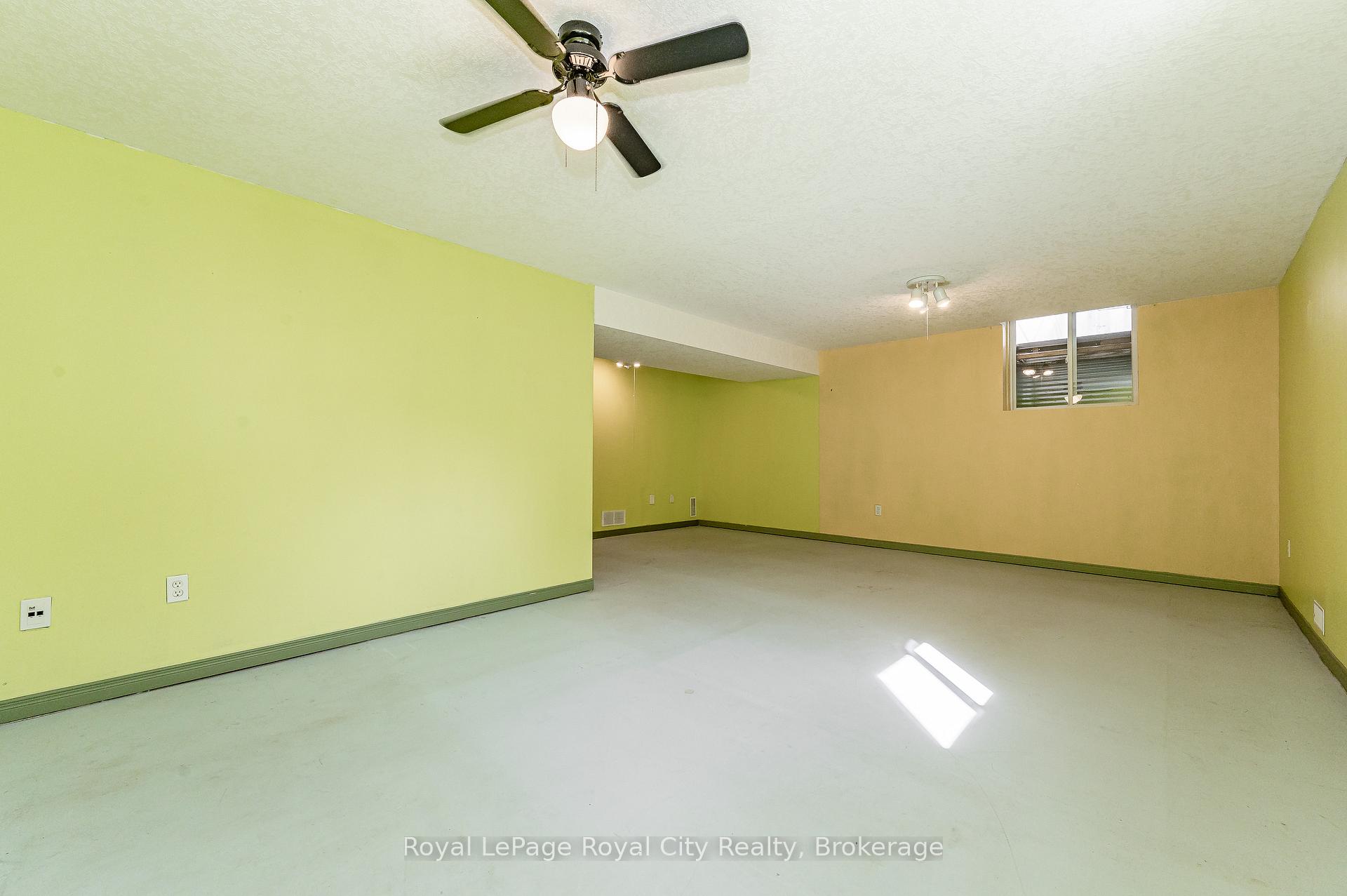 Photo 29 of 4 Bronwyn Place, Guelph, Willow West/Sugarbush/West Acres — HOMEH