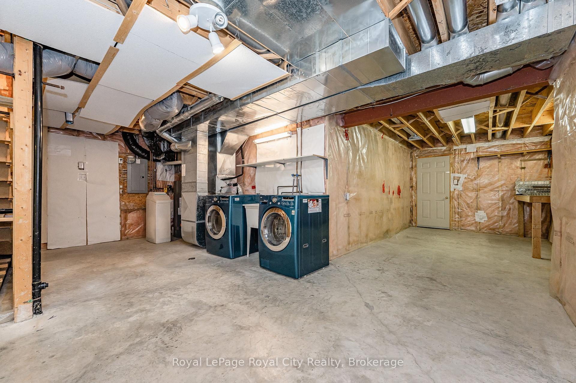 Photo 31 of 4 Bronwyn Place, Guelph, Willow West/Sugarbush/West Acres — HOMEH