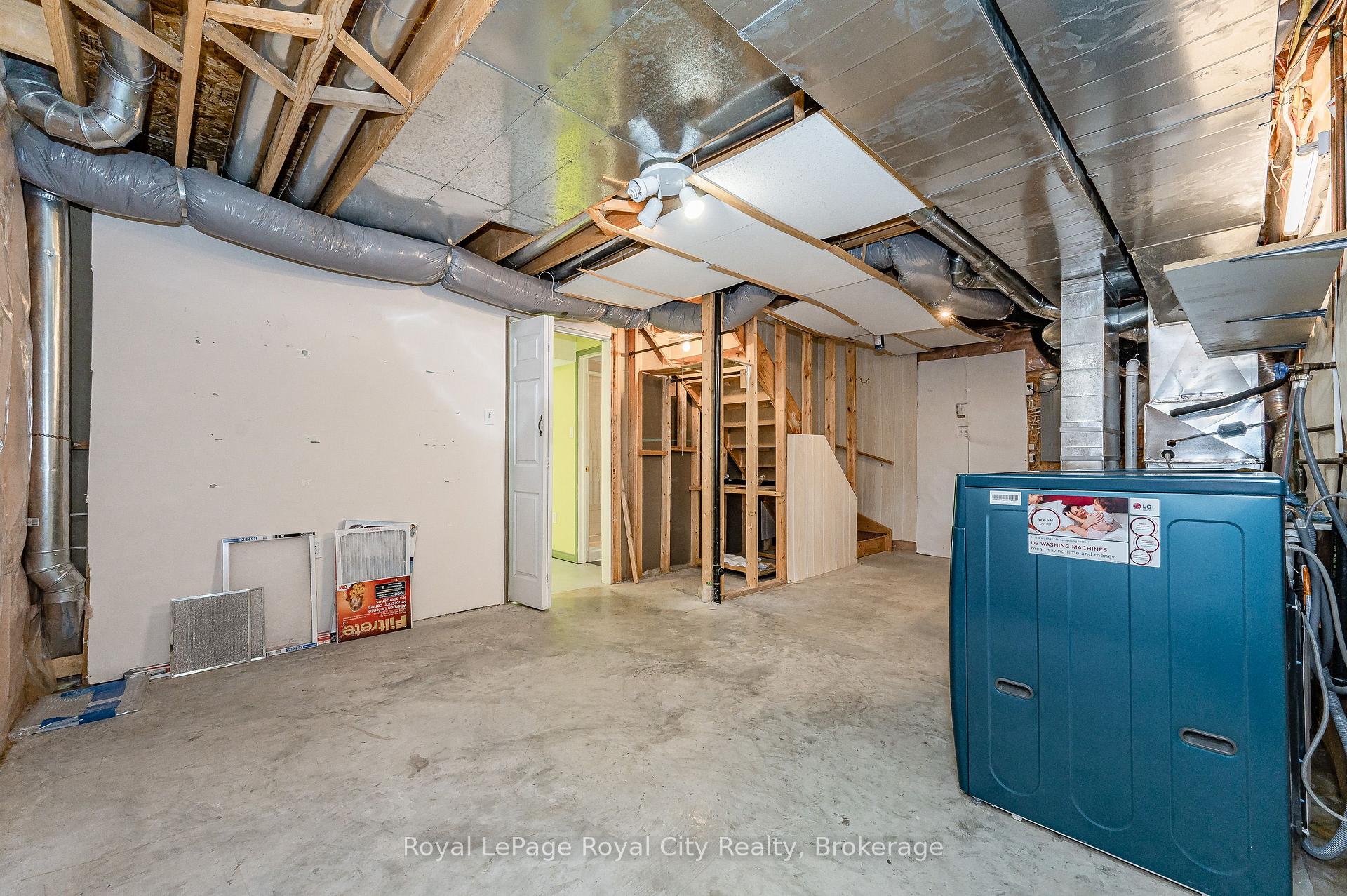 Photo 35 of 4 Bronwyn Place, Guelph, Willow West/Sugarbush/West Acres — HOMEH