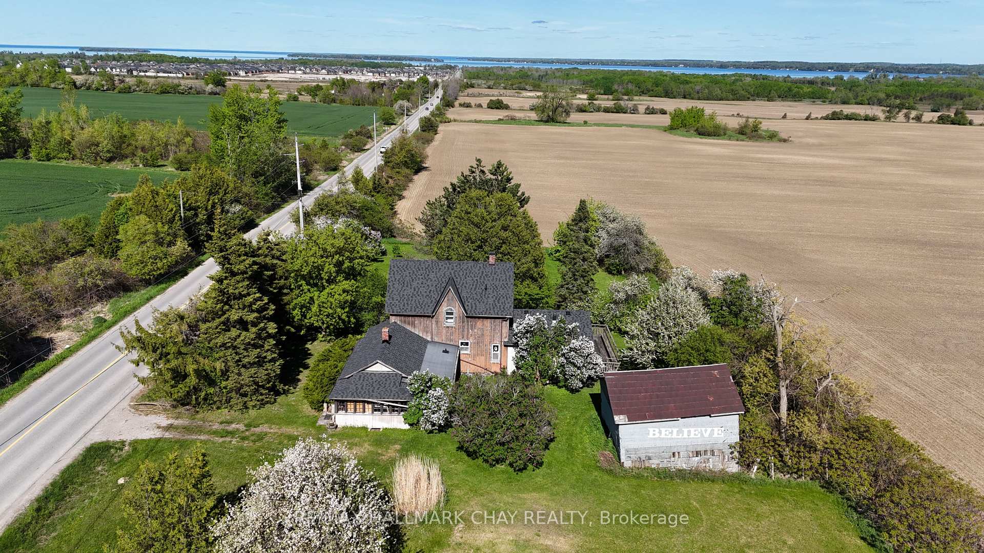 Photo 4 of 1475 6th Line, Innisfil, Rural Innisfil — HOMEH