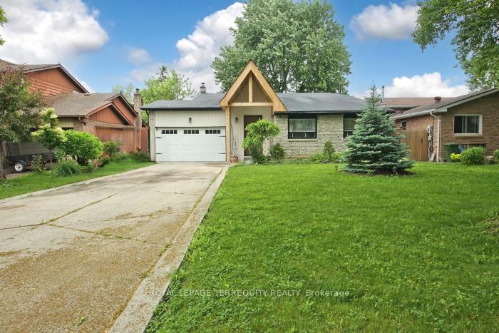 Front of 353 Kingsview Drive