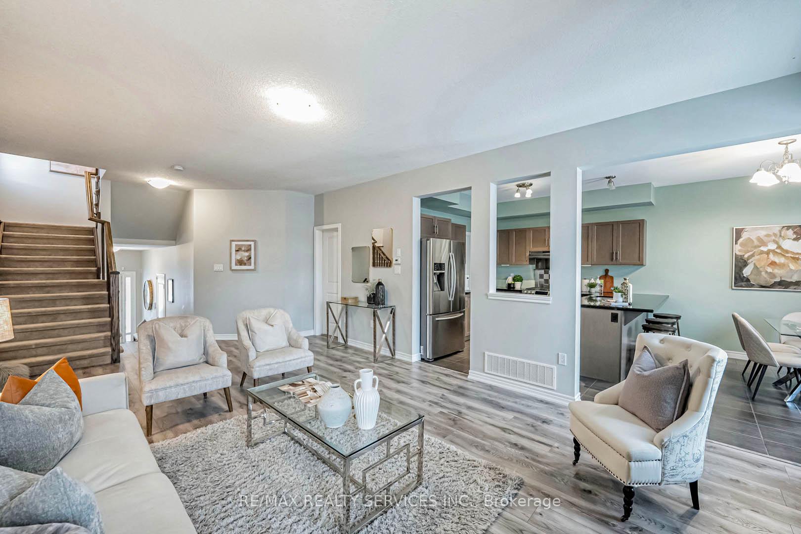 Photo 8 of 26 Winslow Way, Hamilton, Stoney Creek Mountain — HOMEH