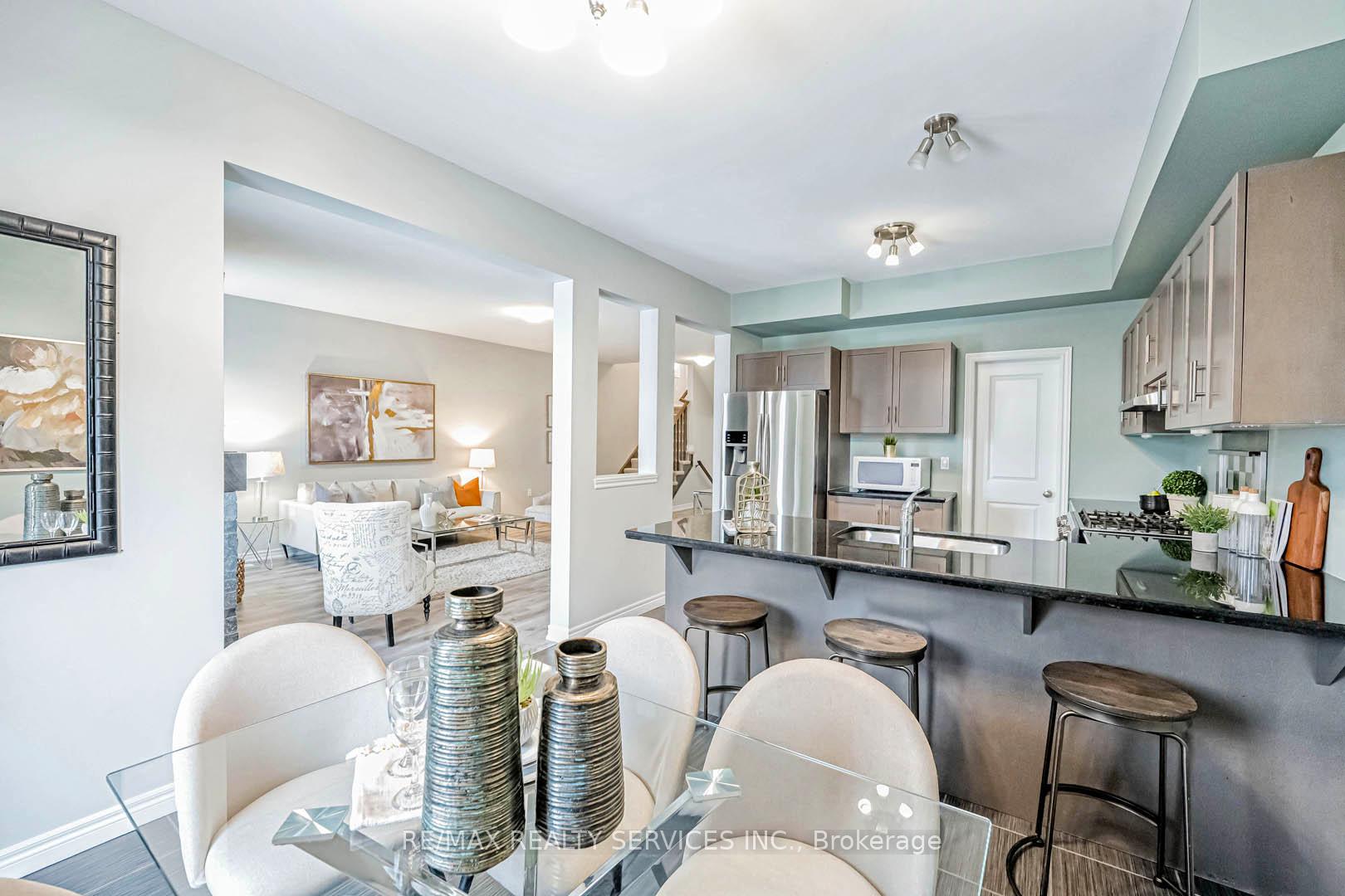 Photo 10 of 26 Winslow Way, Hamilton, Stoney Creek Mountain — HOMEH