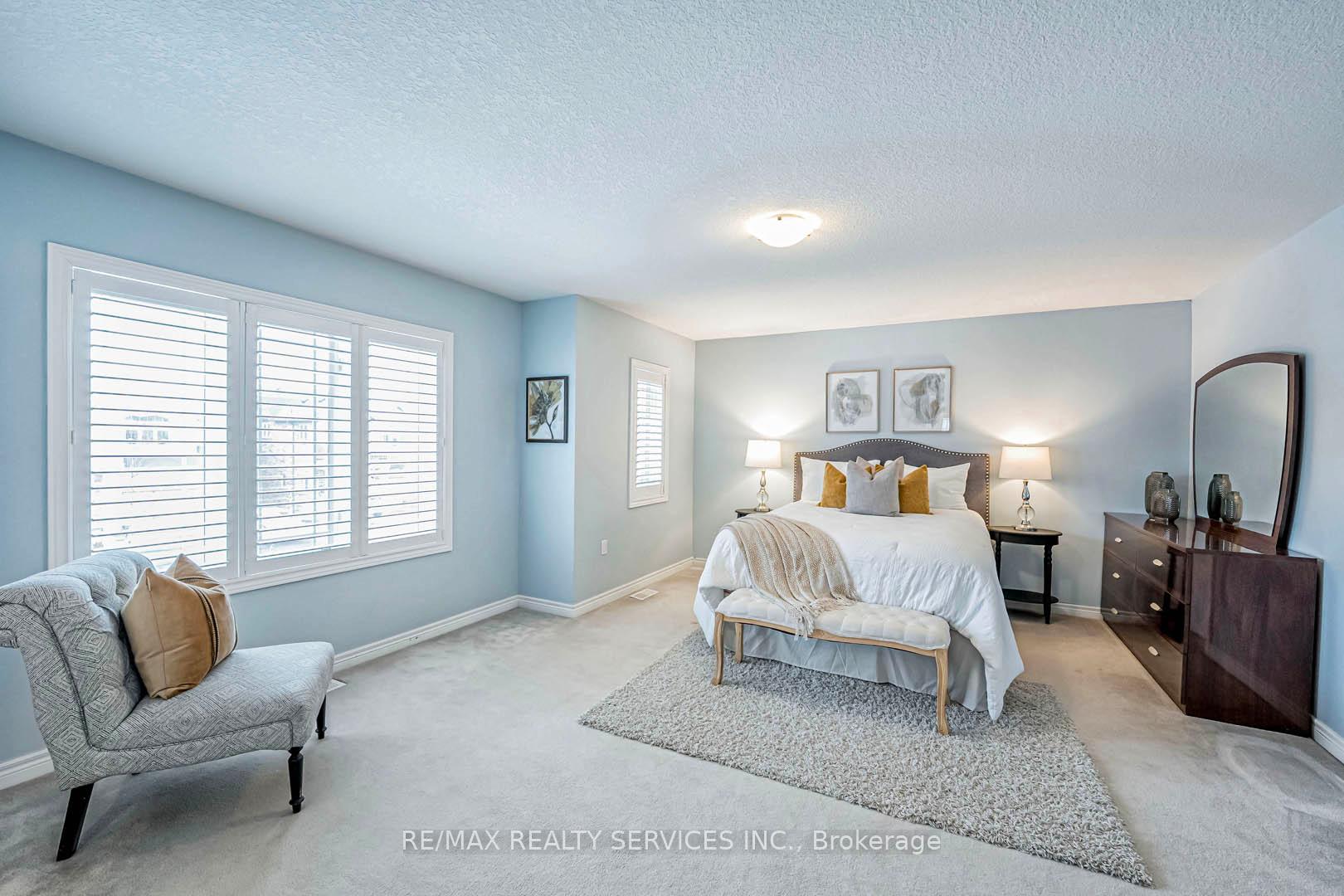 Photo 15 of 26 Winslow Way, Hamilton, Stoney Creek Mountain — HOMEH