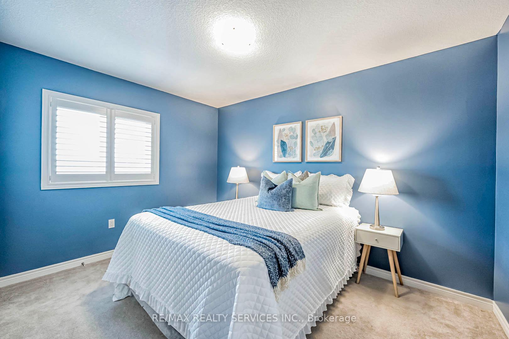 Photo 18 of 26 Winslow Way, Hamilton, Stoney Creek Mountain — HOMEH