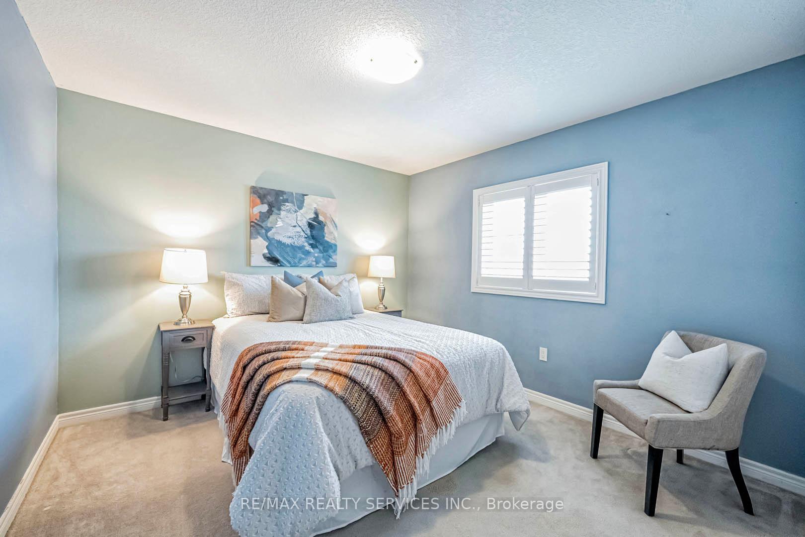 Photo 19 of 26 Winslow Way, Hamilton, Stoney Creek Mountain — HOMEH