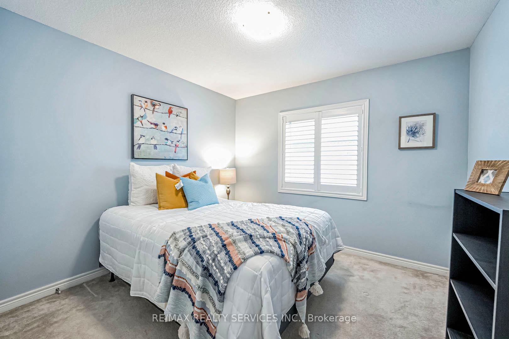 Photo 20 of 26 Winslow Way, Hamilton, Stoney Creek Mountain — HOMEH