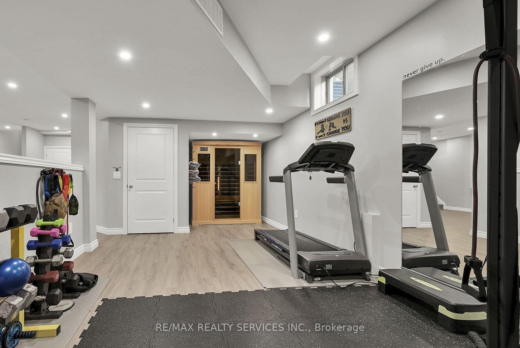 Photo 24 of 26 Winslow Way, Hamilton, Stoney Creek Mountain — HOMEH