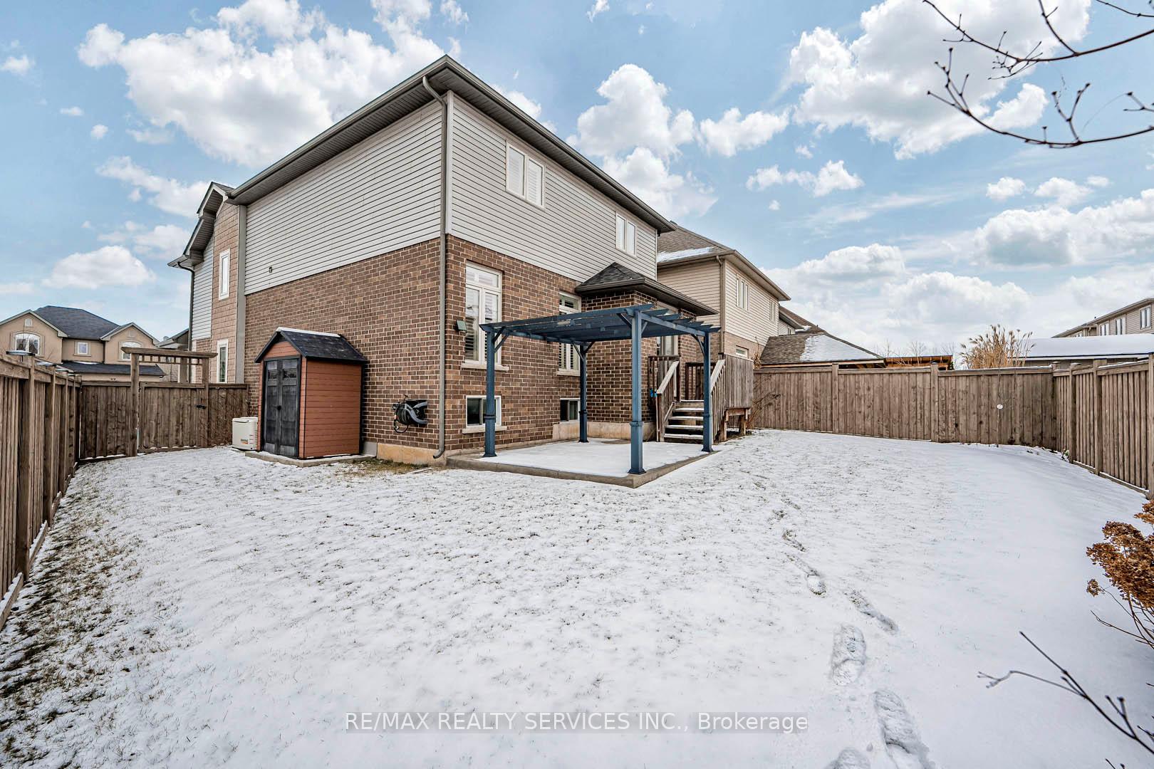 Photo 25 of 26 Winslow Way, Hamilton, Stoney Creek Mountain — HOMEH