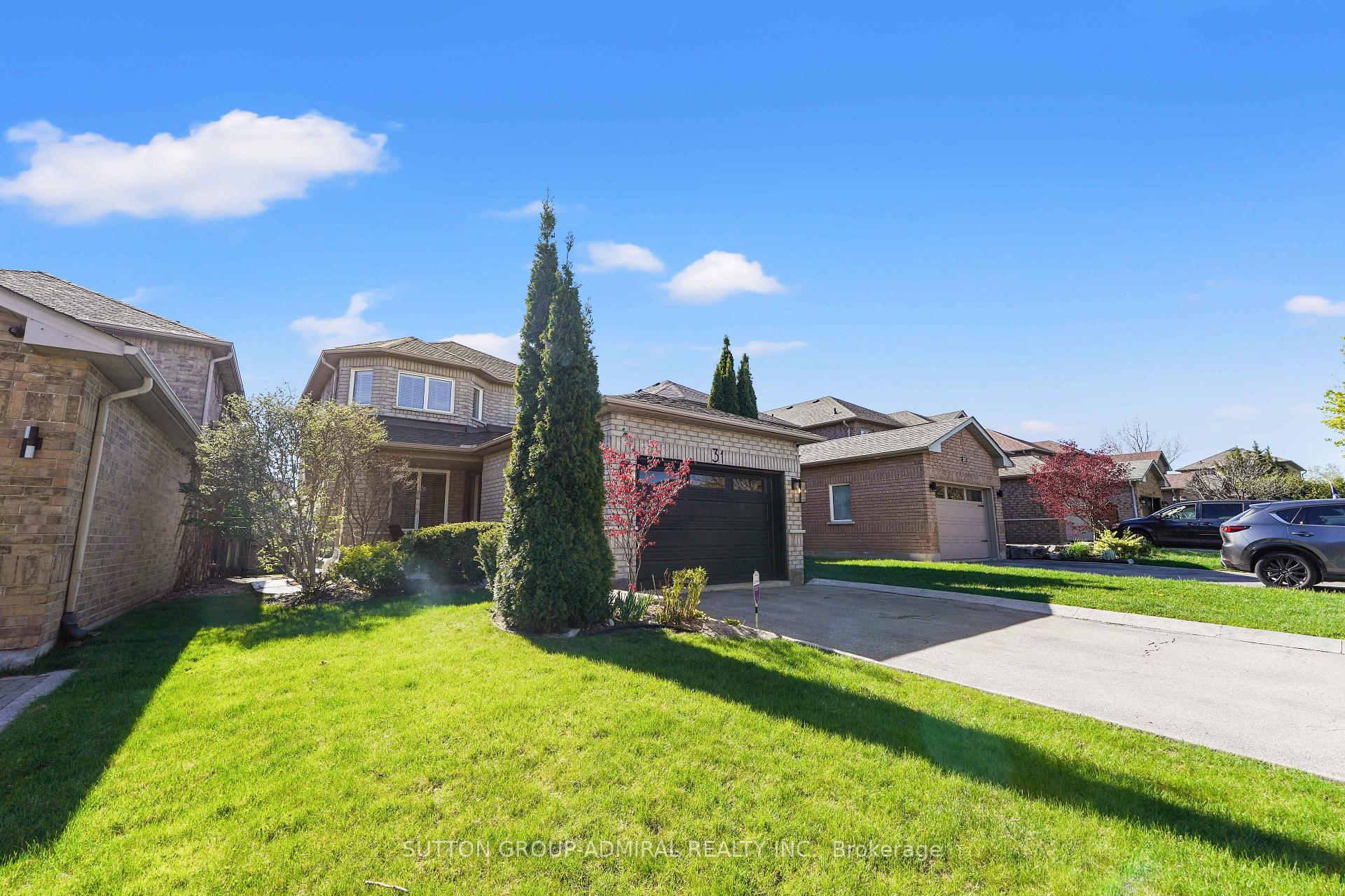 Photo 2 of 31 Panorama Crescent, Vaughan, Elder Mills — HOMEH