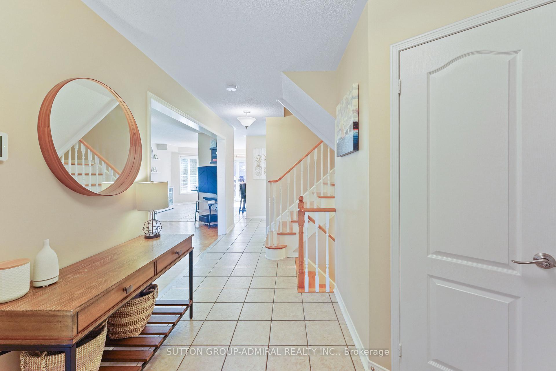 Photo 7 of 31 Panorama Crescent, Vaughan, Elder Mills — HOMEH