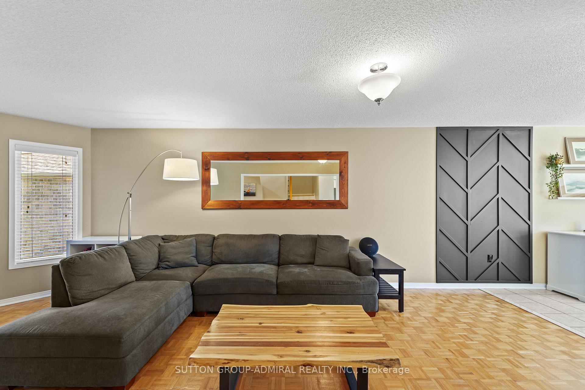 Photo 20 of 31 Panorama Crescent, Vaughan, Elder Mills — HOMEH