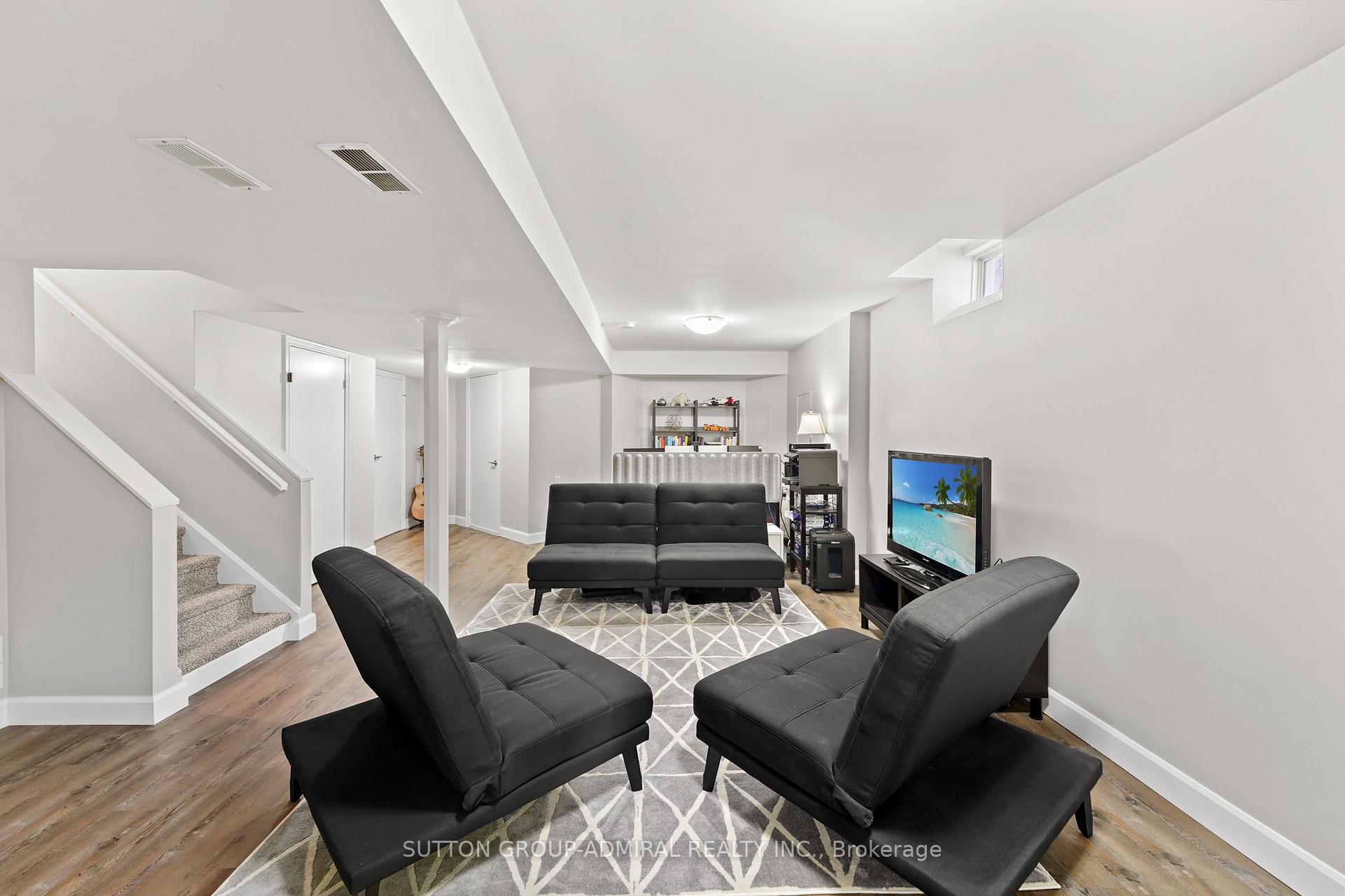 Photo 52 of 31 Panorama Crescent, Vaughan, Elder Mills — HOMEH