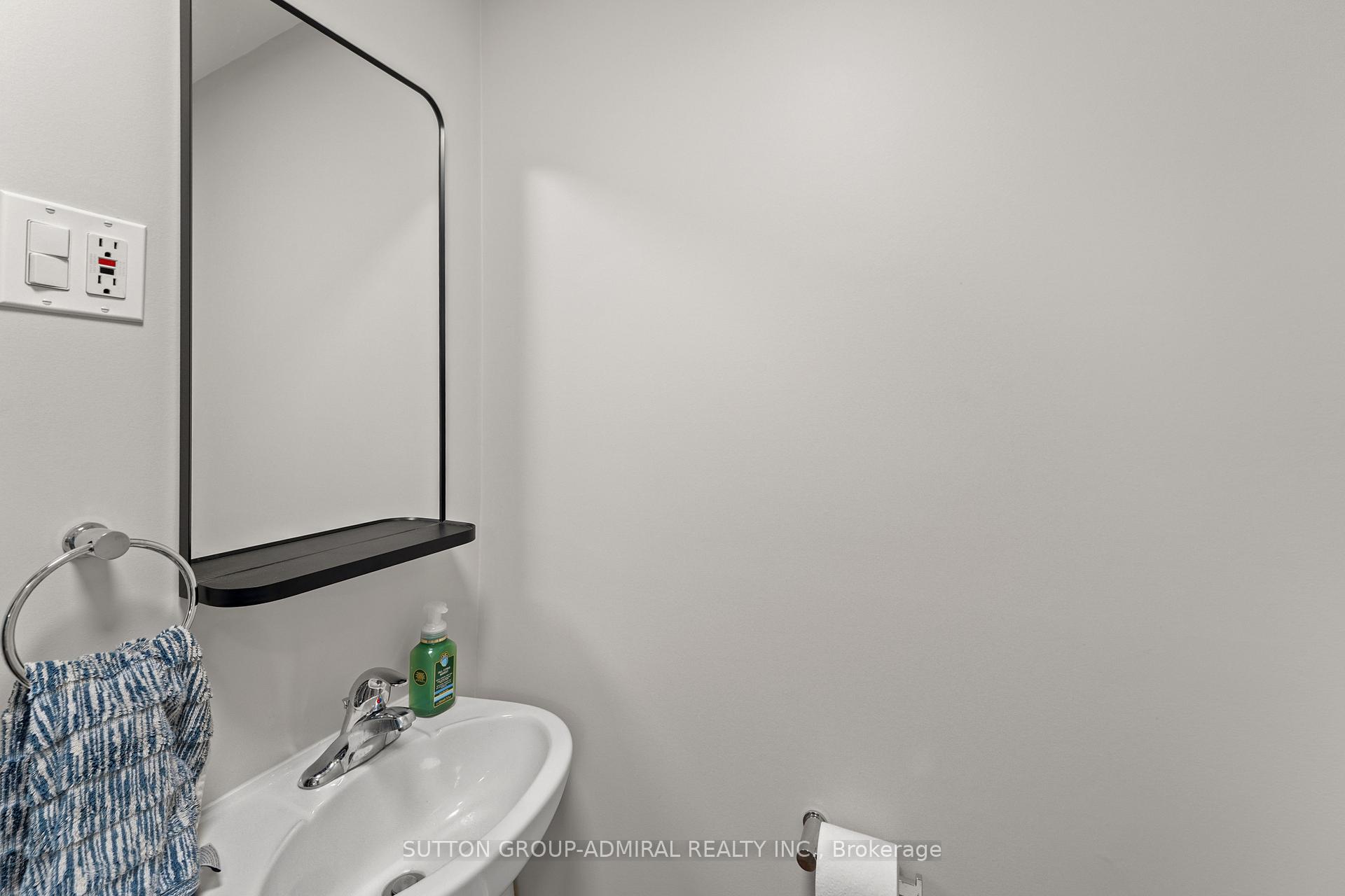 Photo 54 of 31 Panorama Crescent, Vaughan, Elder Mills — HOMEH