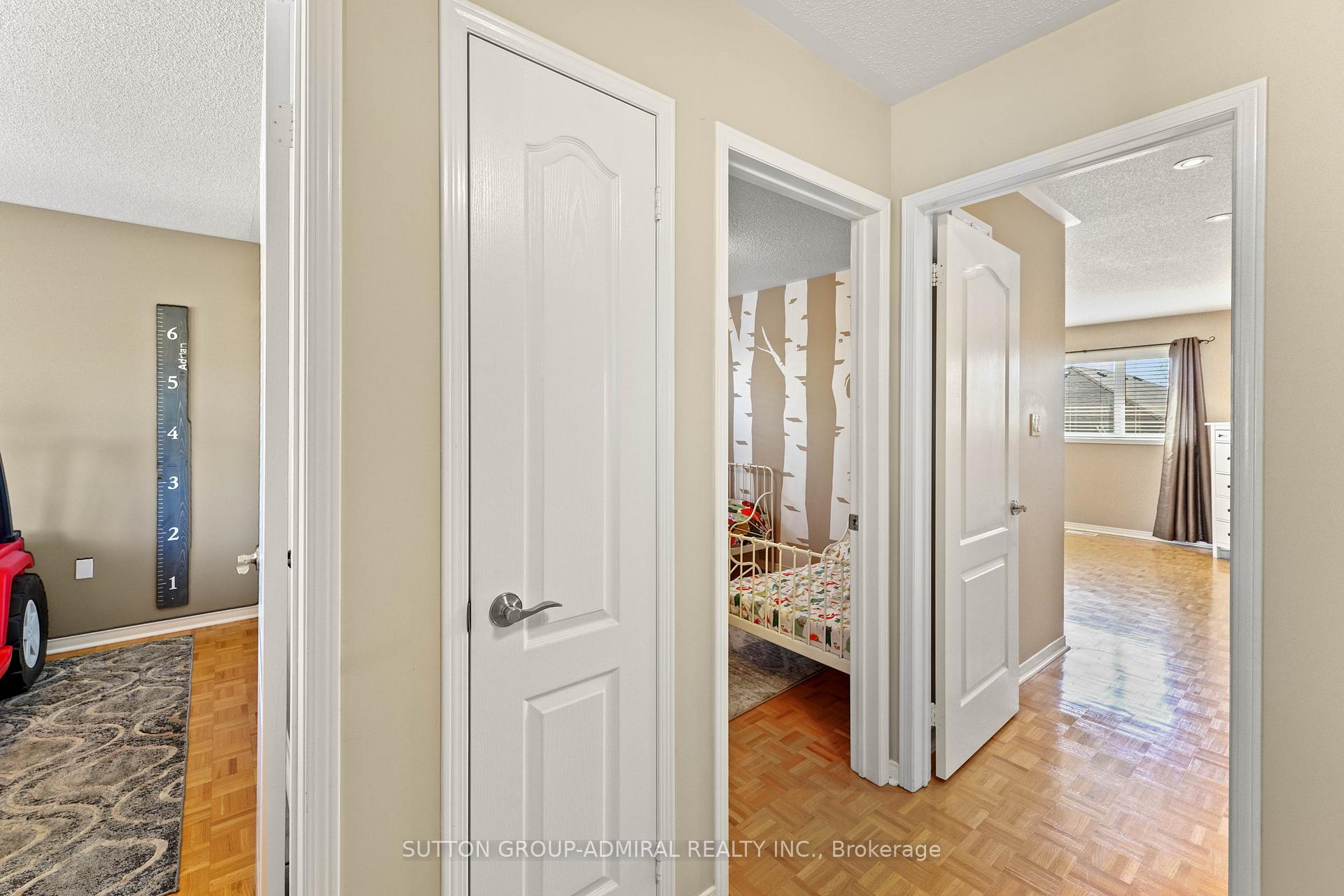 Photo 24 of 31 Panorama Crescent, Vaughan, Elder Mills — HOMEH