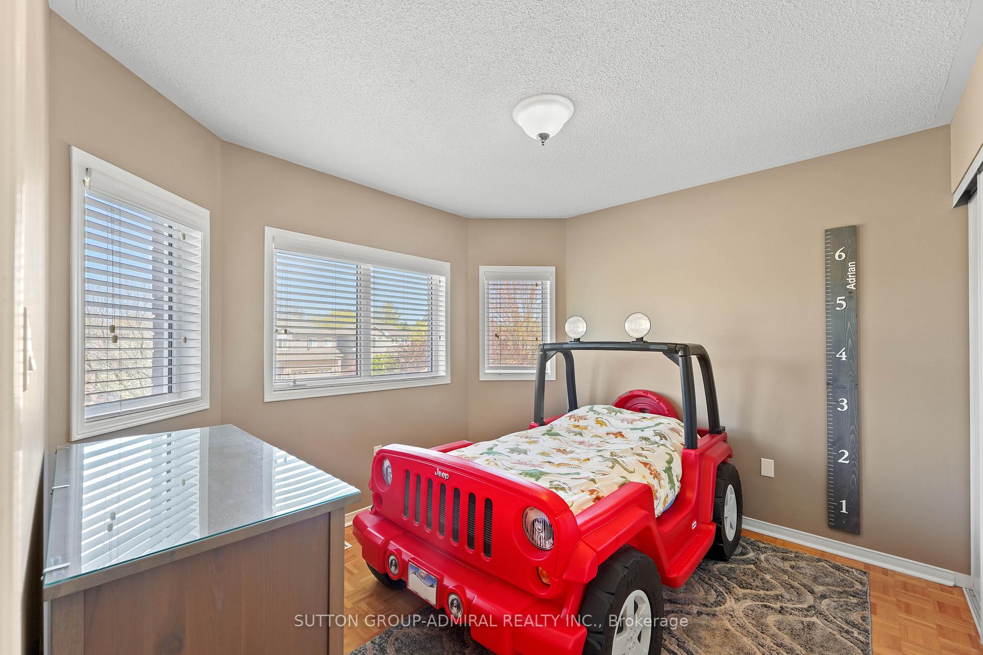 Photo 29 of 31 Panorama Crescent, Vaughan, Elder Mills — HOMEH