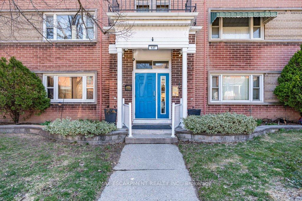 Photo 3 of Unit 5, 137 Emerald Street S, Hamilton, Stinson — HOMEH