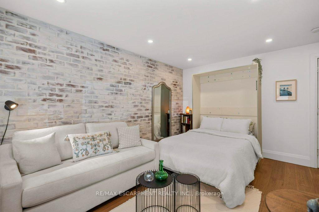 Photo 8 of Unit 5, 137 Emerald Street S, Hamilton, Stinson — HOMEH