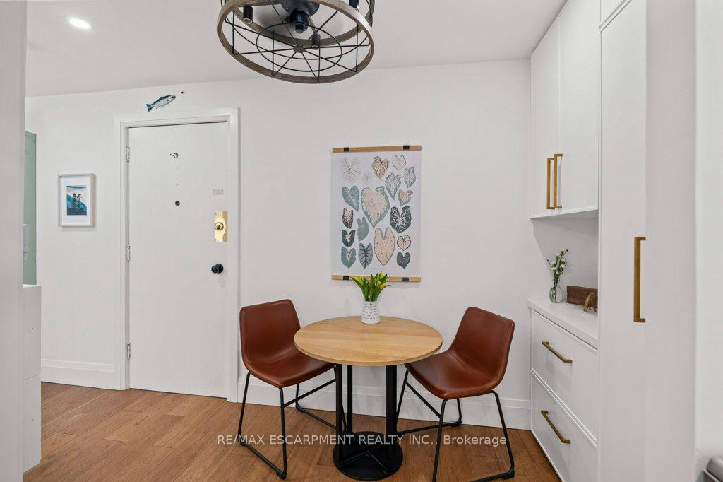 Photo 16 of Unit 5, 137 Emerald Street S, Hamilton, Stinson — HOMEH