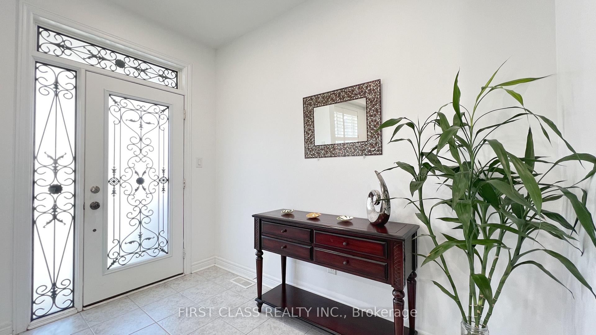 Photo 2 of 11 James Joyce Drive, Markham, Victoria Manor-Jennings Gate — HOMEH