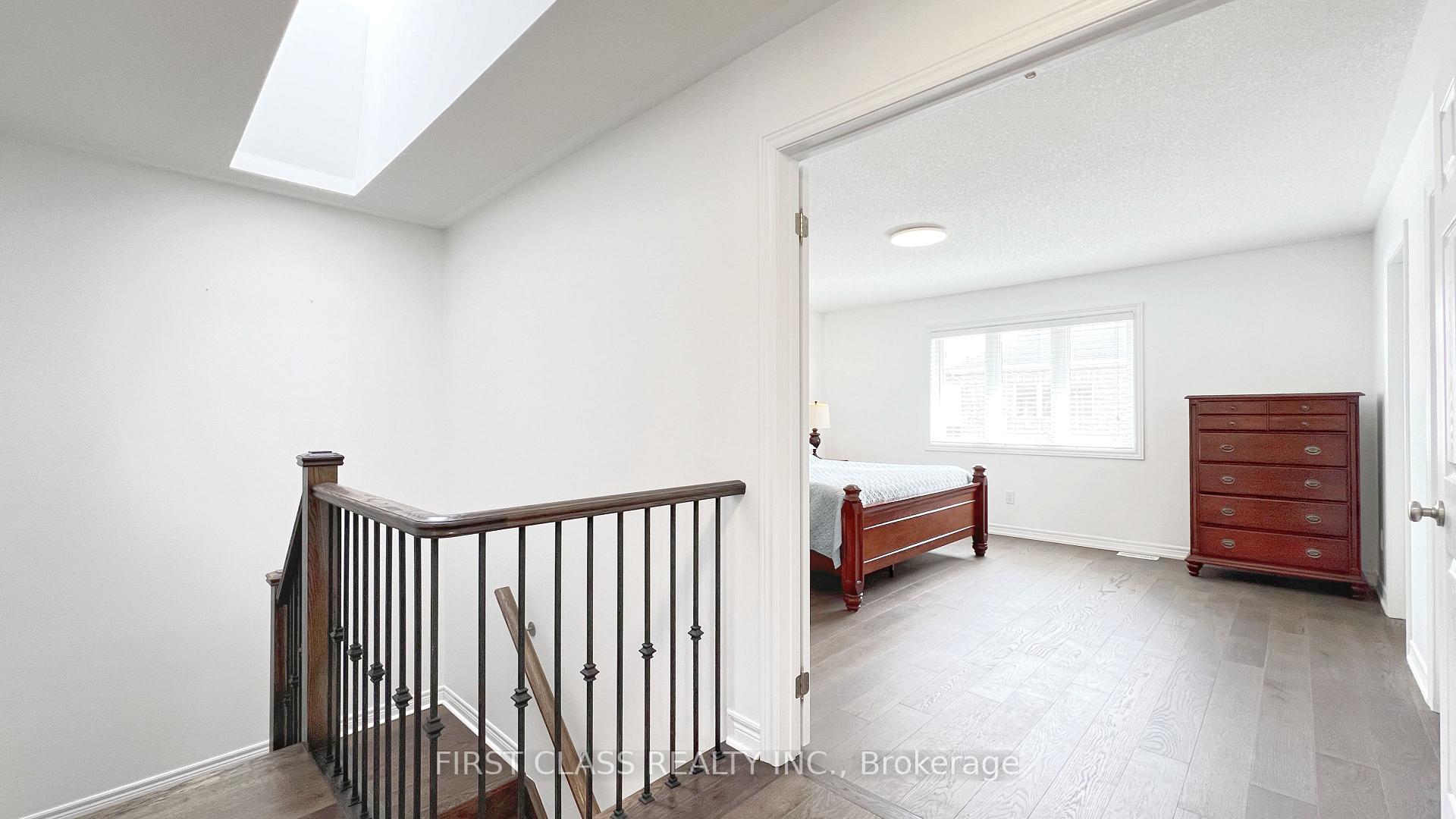 Photo 23 of 11 James Joyce Drive, Markham, Victoria Manor-Jennings Gate — HOMEH