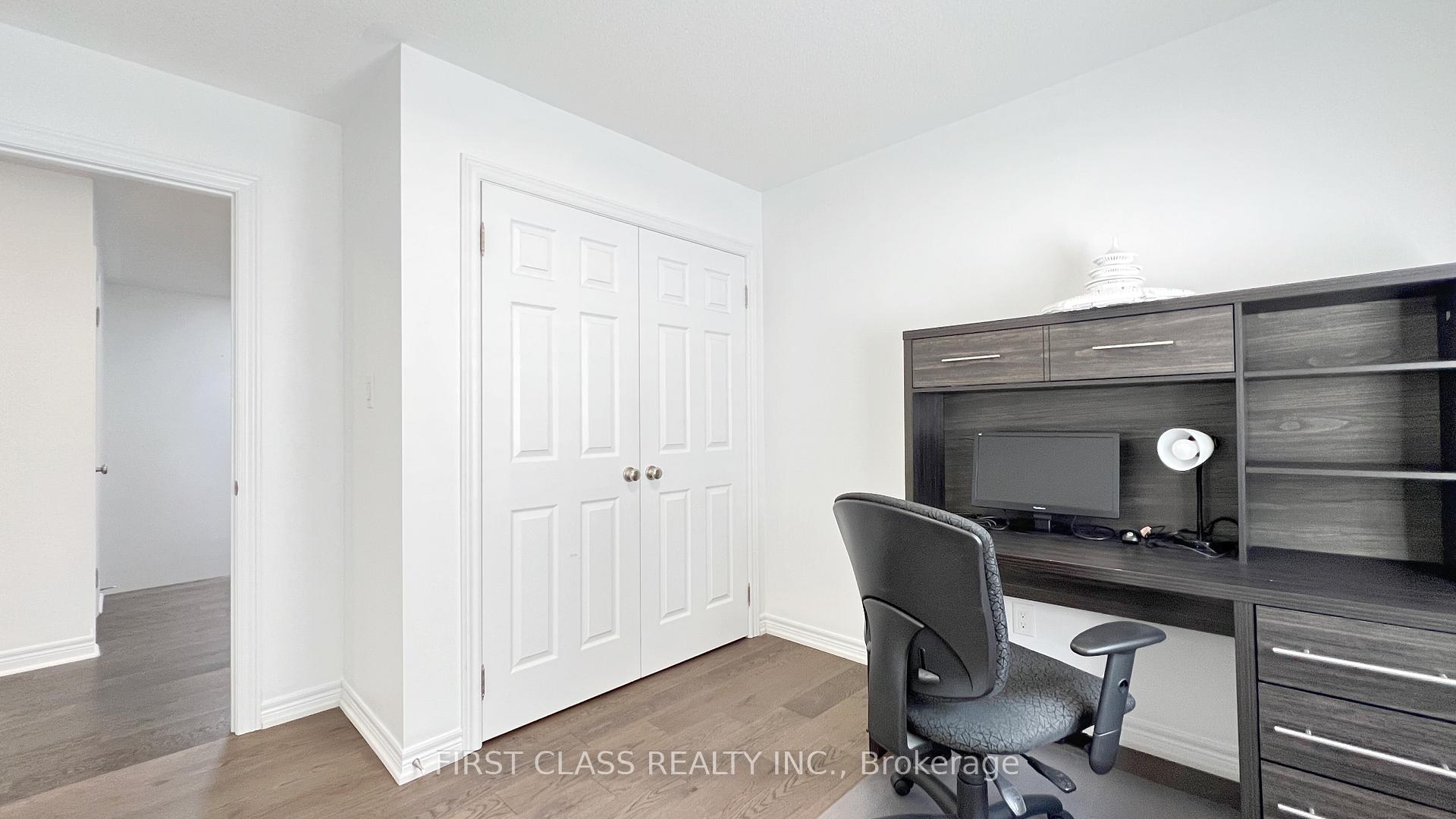 Photo 36 of 11 James Joyce Drive, Markham, Victoria Manor-Jennings Gate — HOMEH