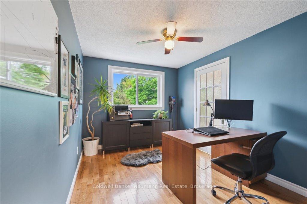 Photo 13 of 102 Barnicke Drive, Cambridge — HOMEH