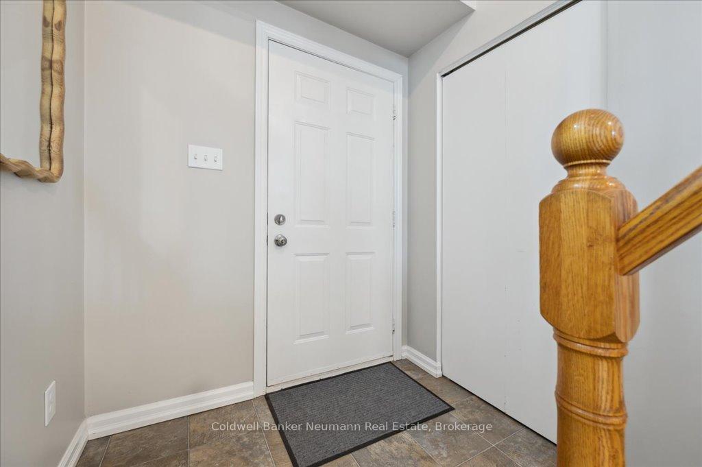 Photo 27 of 102 Barnicke Drive, Cambridge — HOMEH