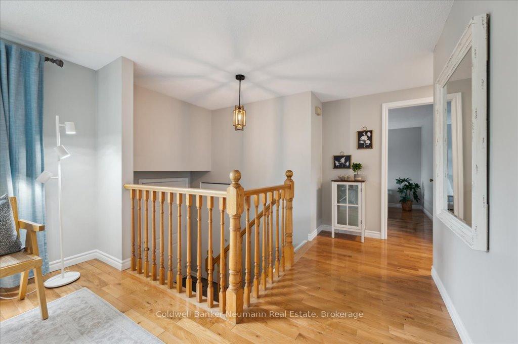 Photo 28 of 102 Barnicke Drive, Cambridge — HOMEH