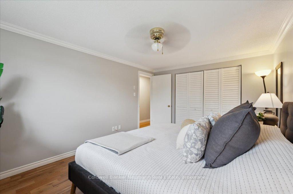 Photo 32 of 102 Barnicke Drive, Cambridge — HOMEH