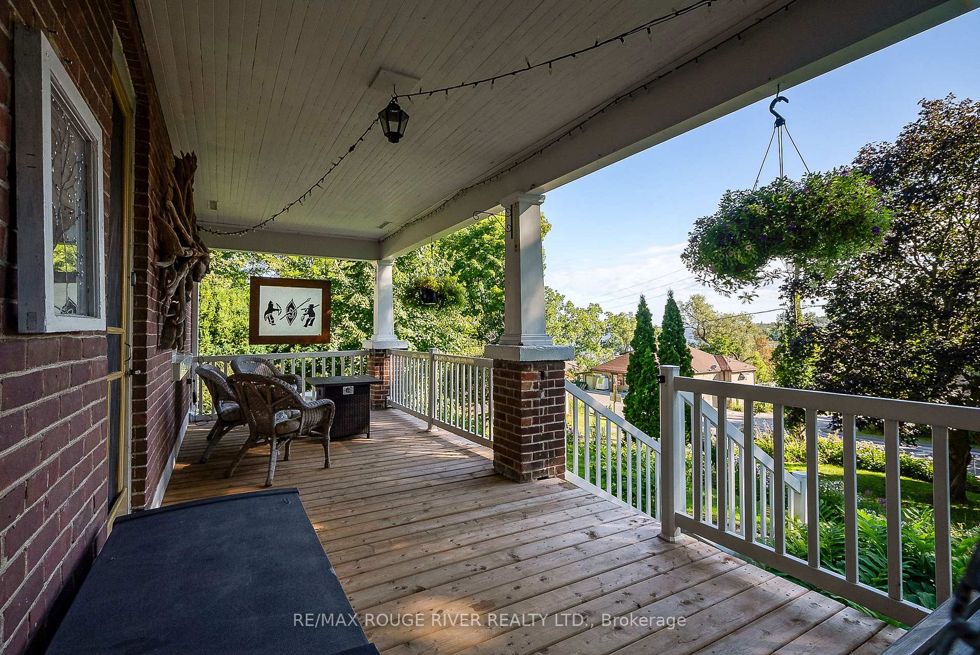 Photo 3 of 5242 Burnham Street N, Hamilton Township, Rural Hamilton — HOMEH