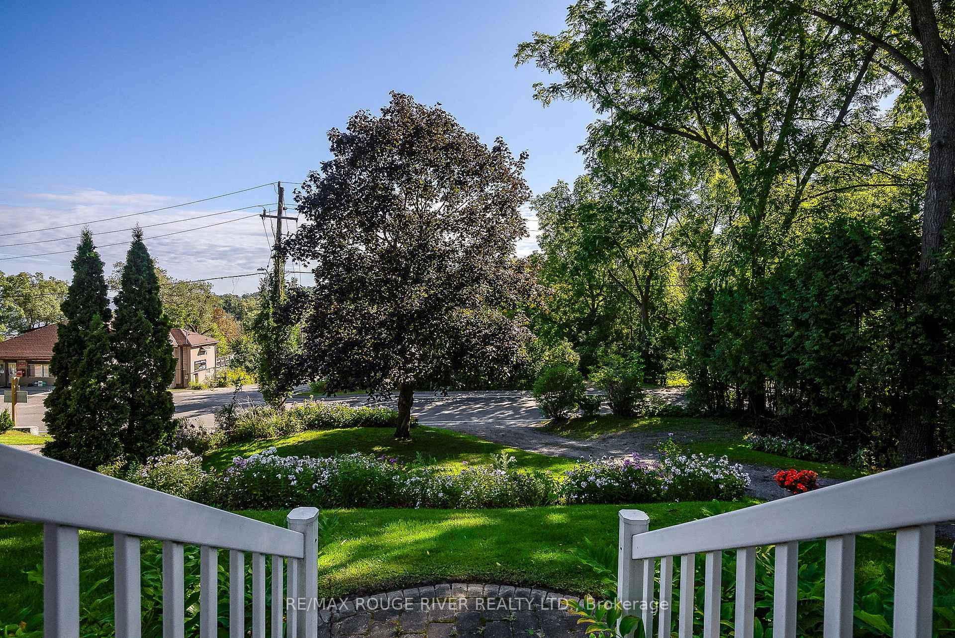 Photo 4 of 5242 Burnham Street N, Hamilton Township, Rural Hamilton — HOMEH