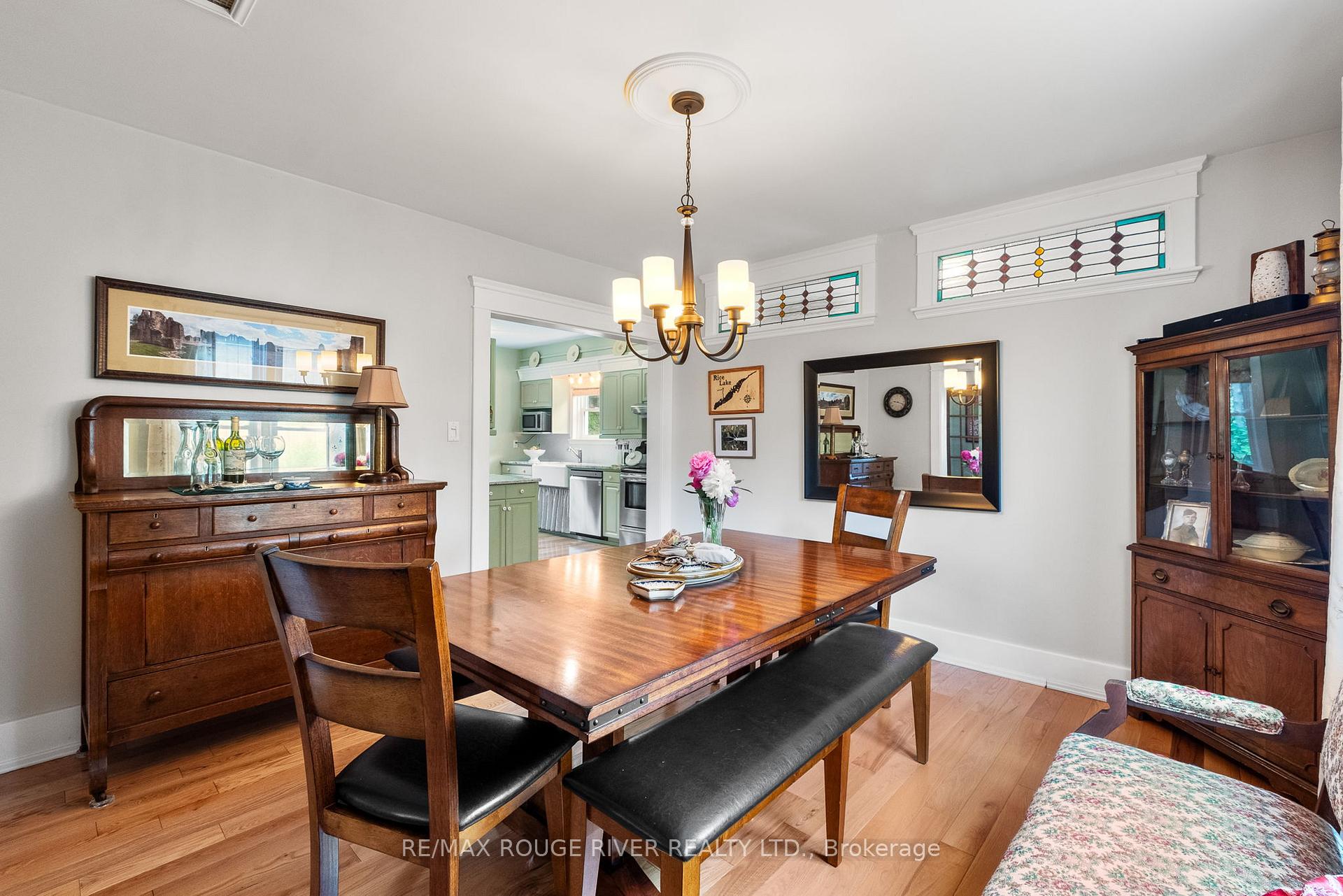 Photo 10 of 5242 Burnham Street N, Hamilton Township, Rural Hamilton — HOMEH