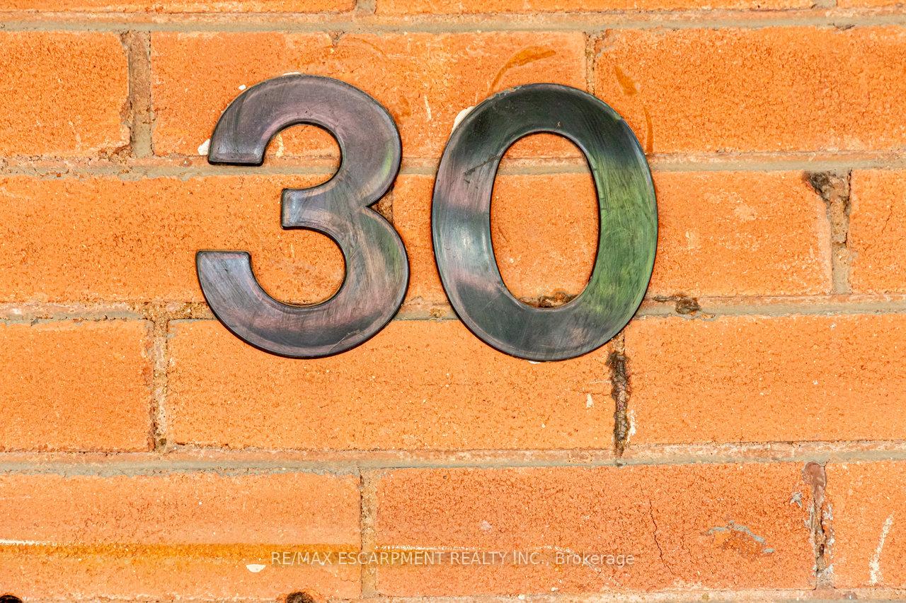 Photo 4 of 30 Cedar Avenue, Hamilton, Blakeley — HOMEH
