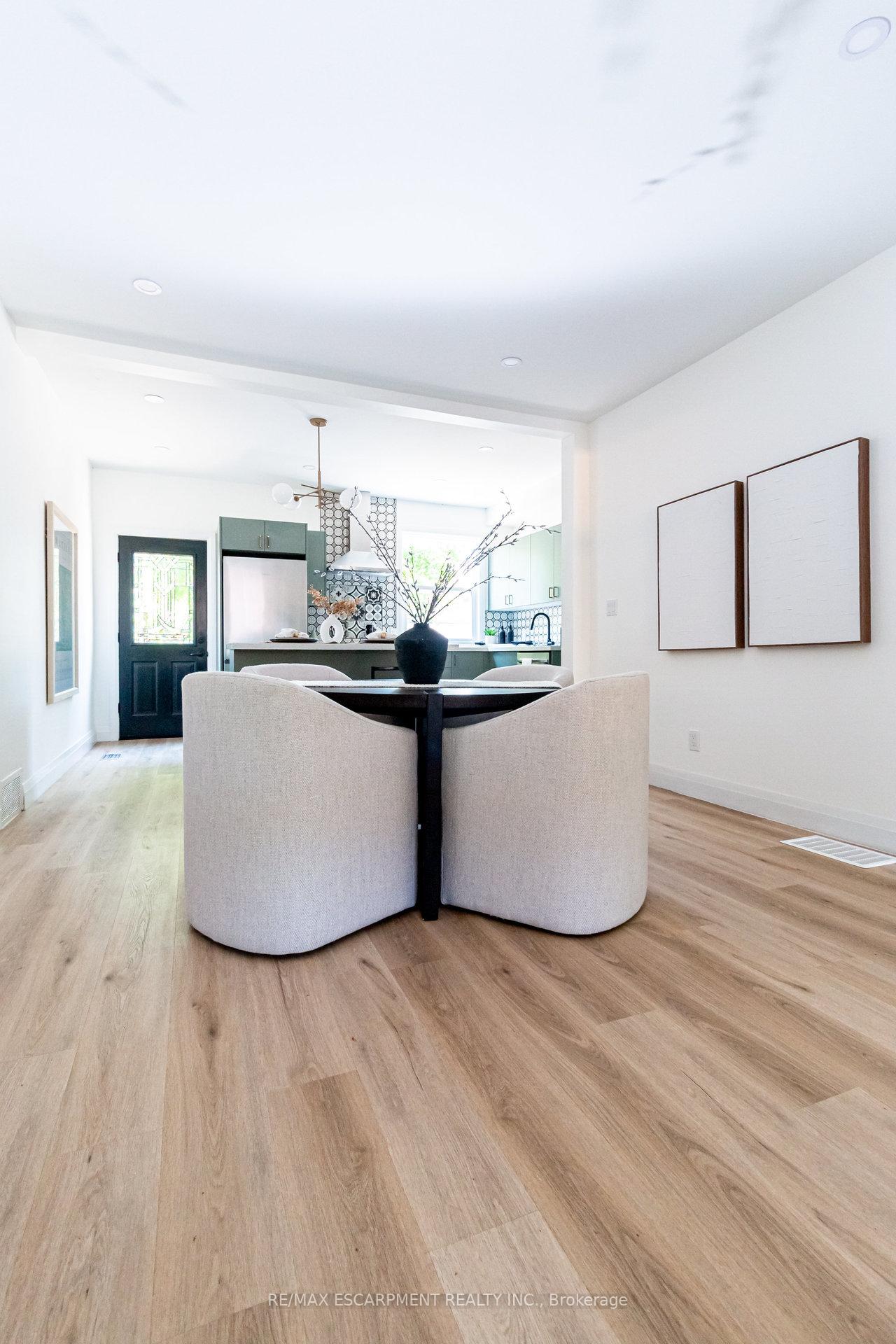 Photo 15 of 30 Cedar Avenue, Hamilton, Blakeley — HOMEH