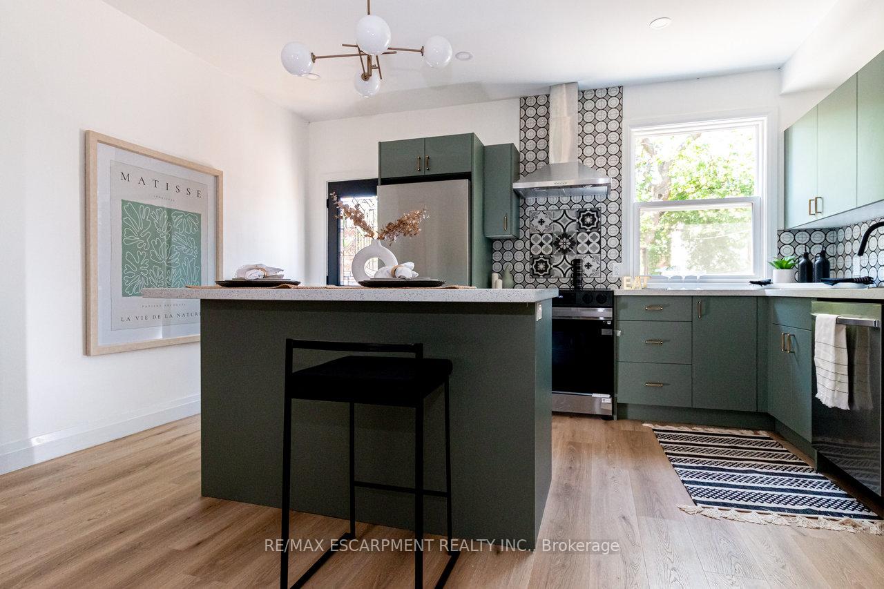 Photo 17 of 30 Cedar Avenue, Hamilton, Blakeley — HOMEH