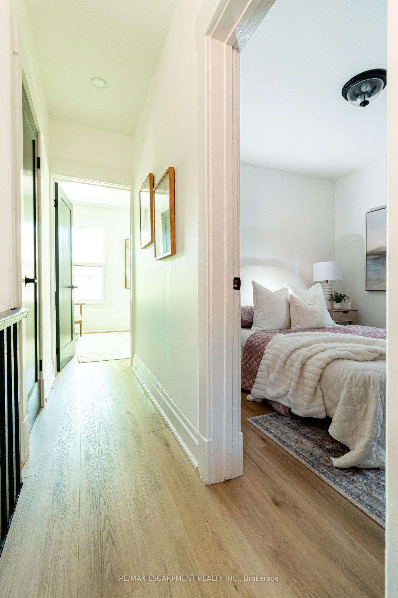 Photo 31 of 30 Cedar Avenue, Hamilton, Blakeley — HOMEH
