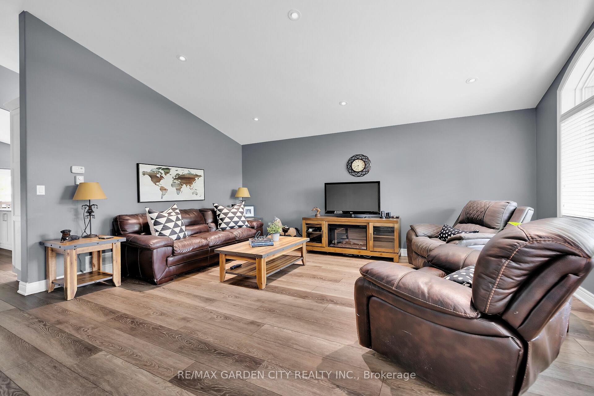 Photo 17 of 4870 Northgate Crescent, Lincoln, Beamsville — HOMEH