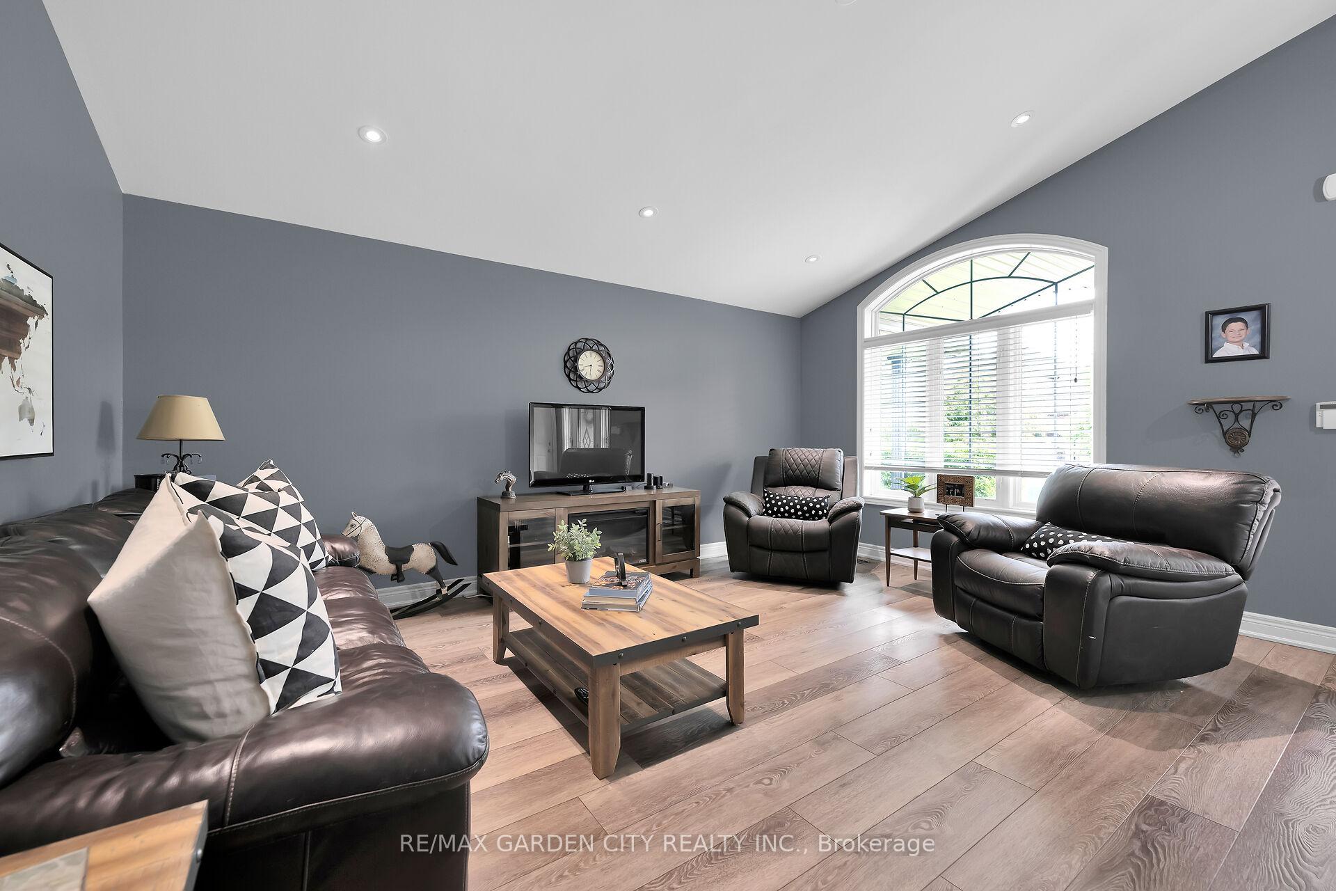 Photo 18 of 4870 Northgate Crescent, Lincoln, Beamsville — HOMEH