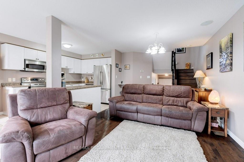 Photo 6 of 37 Blue Mountain Drive, Hamilton, Stoney Creek — HOMEH