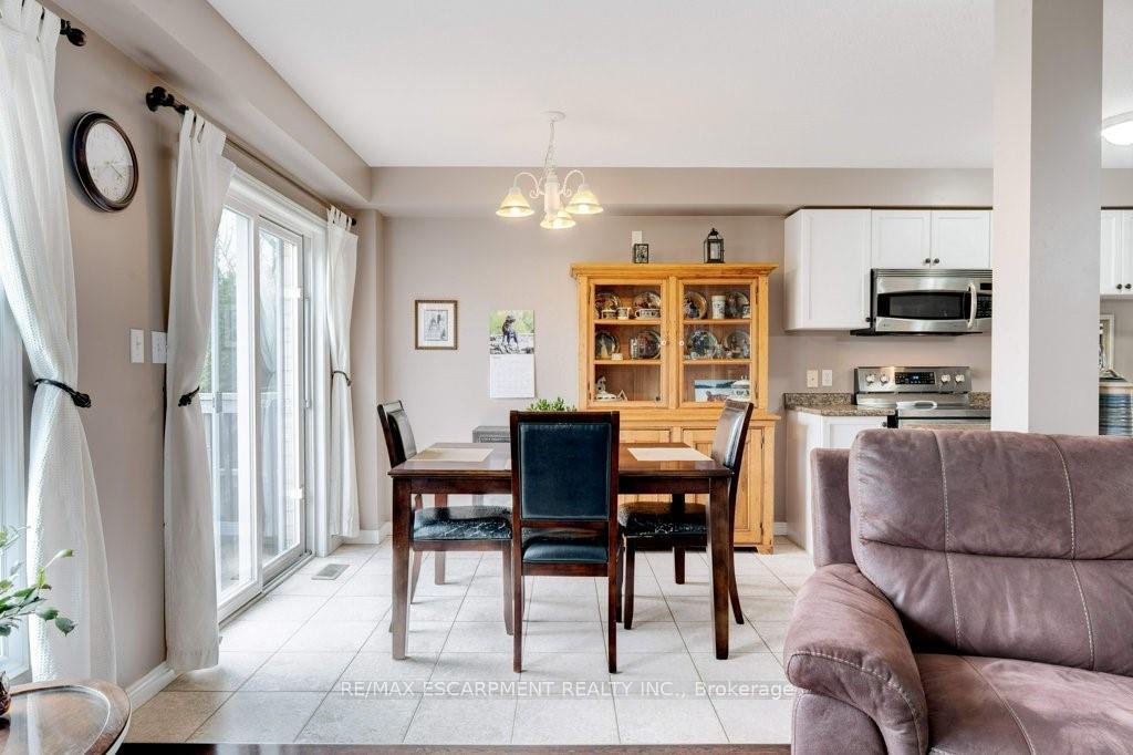 Photo 9 of 37 Blue Mountain Drive, Hamilton, Stoney Creek — HOMEH