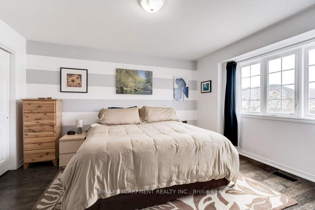 Photo 16 of 37 Blue Mountain Drive, Hamilton, Stoney Creek — HOMEH