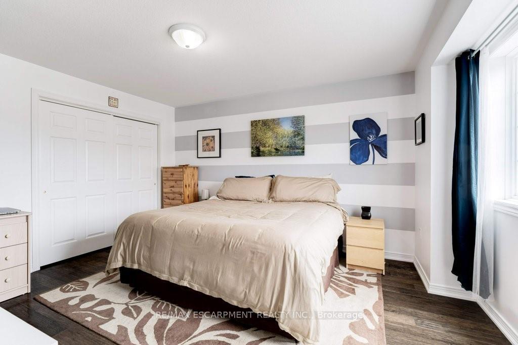 Photo 17 of 37 Blue Mountain Drive, Hamilton, Stoney Creek — HOMEH