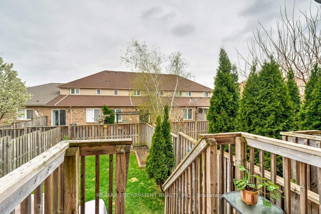 Photo 27 of 37 Blue Mountain Drive, Hamilton, Stoney Creek — HOMEH